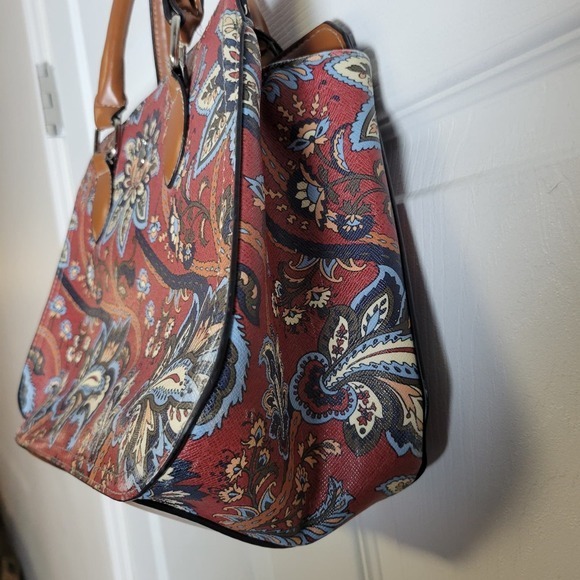 London Fog Handbag-Floral - Picture 5 of 11